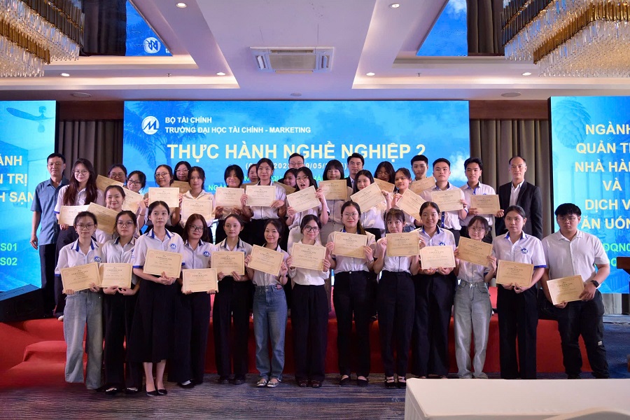 Sinh viên Khoa Thương mại và Du lịch tham gia chương trình thực hành nghề nghiệp 2 tại Marina Bay Vũng Tàu Resort & Spa 