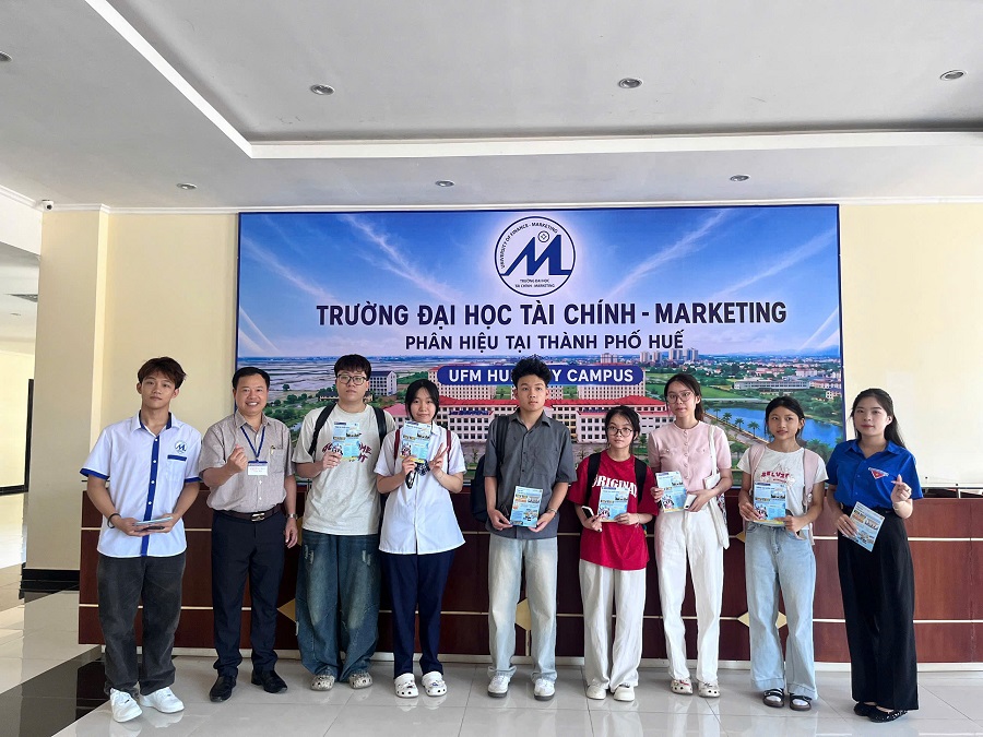 UFM tổ chức thành công kỳ thi V-SAT tại Huế 